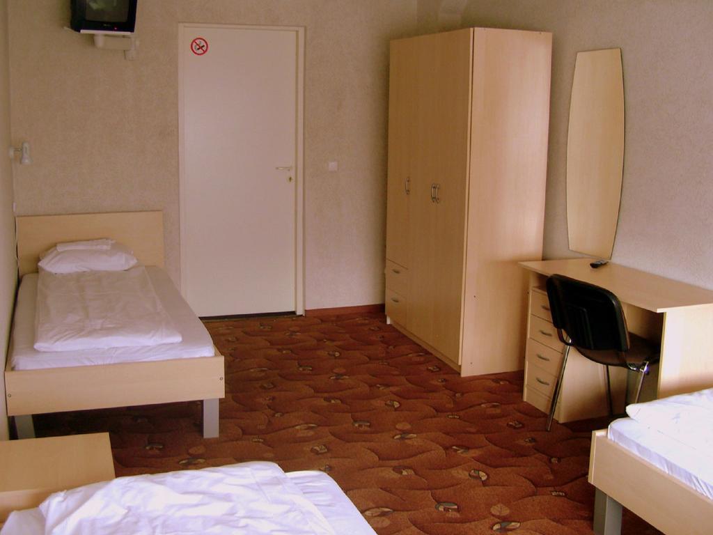 Eurohotel Maardu Chambre photo