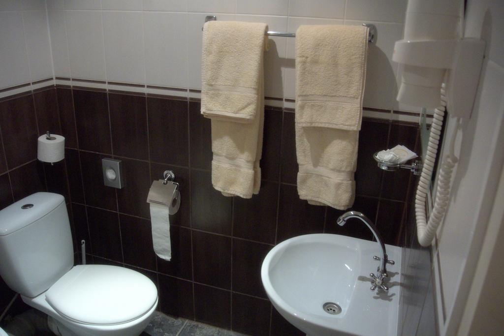 Eurohotel Maardu Chambre photo